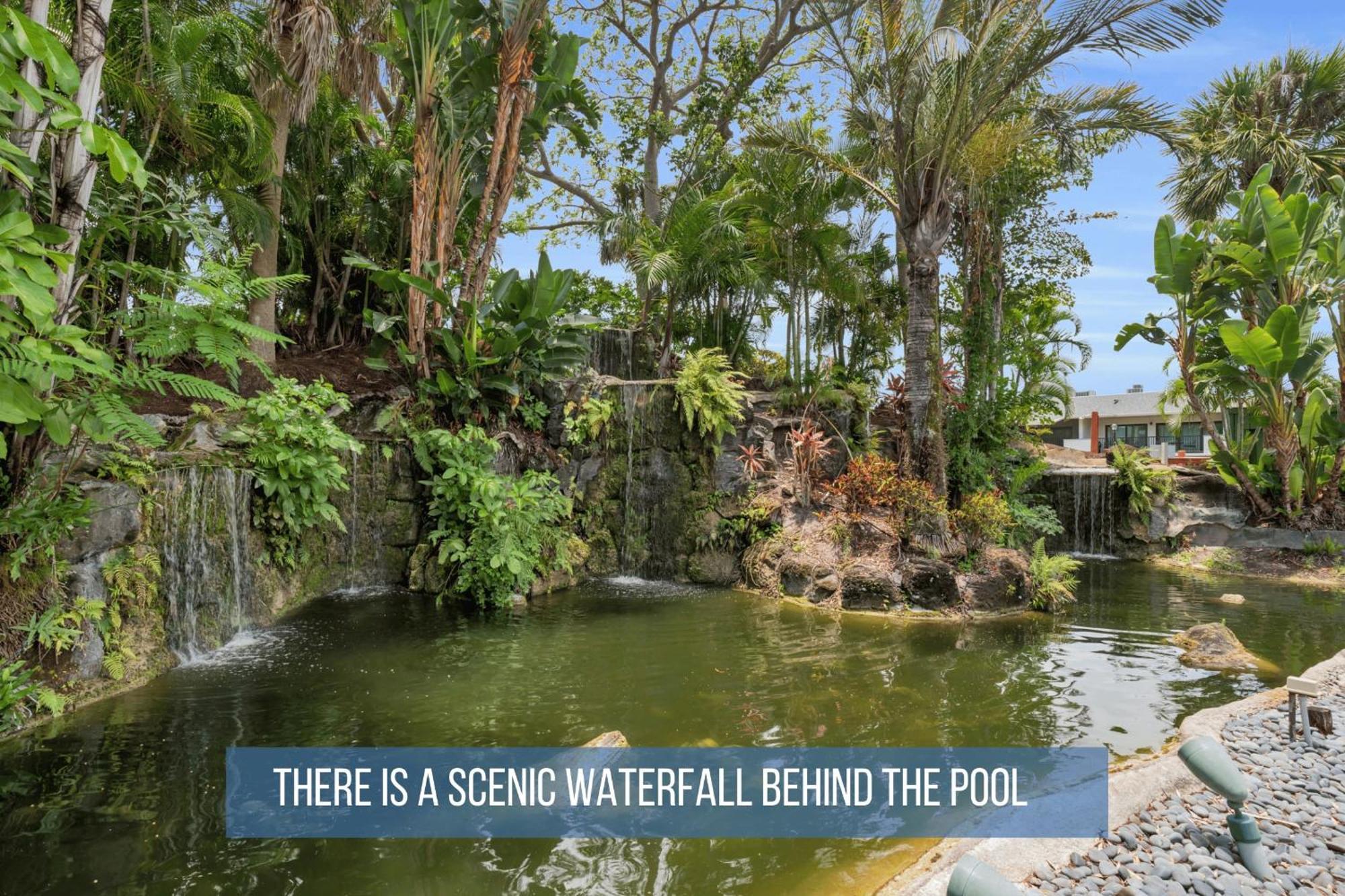 End Unit With Resort Views From Lanai North North Naples エクステリア 写真